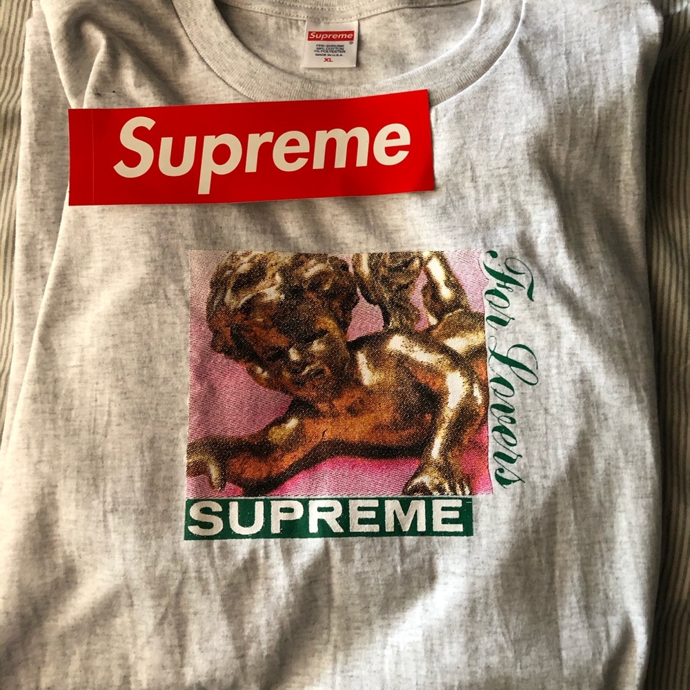 Supreme Tee